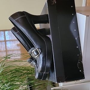 Vintage Ellemeno Freshman Black Pump with buckle Size 10
